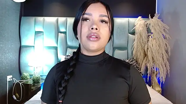 MarianaGarciaa   online show from July 28, 7:15 pm