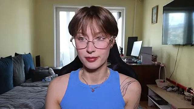 MalvinaBlum online show from May 7, 7:34 am