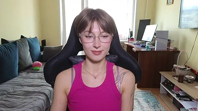 MalvinaBlum online show from April 25, 8:06 am