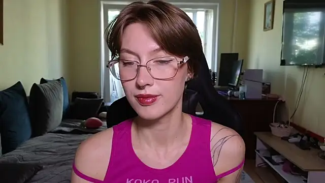 MalvinaBlum online show from June 14, 4:57 am