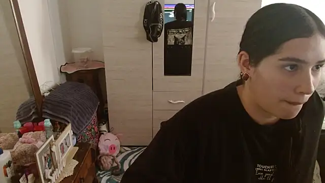 Naomi D online show from May 2, 9:51 pm