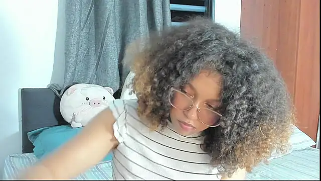 Ada gales  online show from November 15, 5:30 am