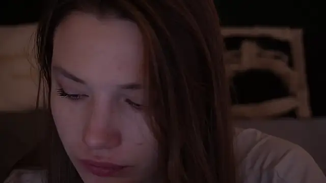 IceDanielles online show from November 23, 1:24 pm