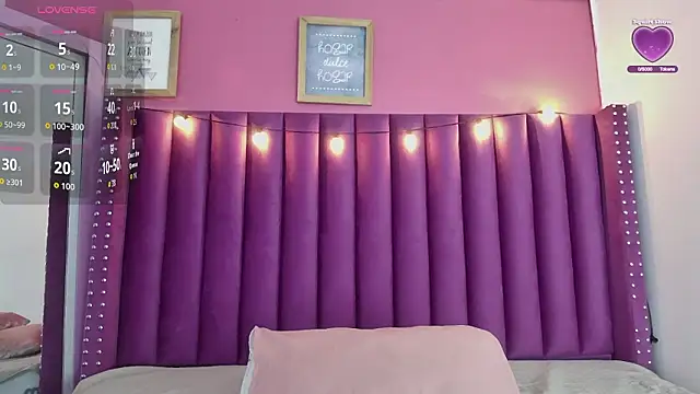 littleebonny online show from March 17, 1:04 pm