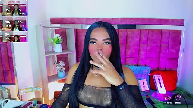 KayleighDreams  online show from July 5, 12:00 pm