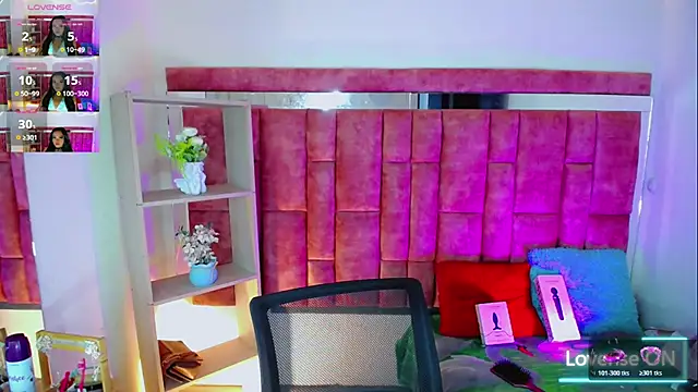 KayleighDreams  online show from June 25, 3:28 am