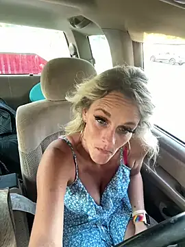 vixendoll87 online show from June 4, 12:05 am