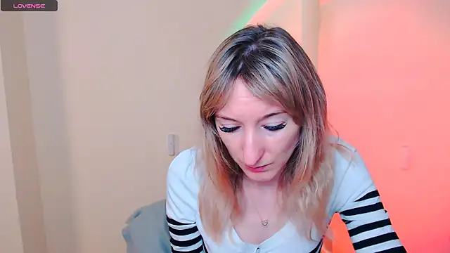 AmandaSell online show from July 12, 8:26 am