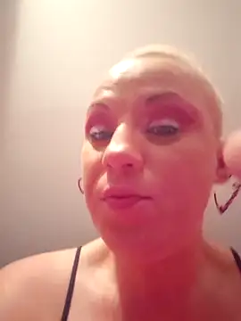 TiaDunn online show from October 2, 5:01 am