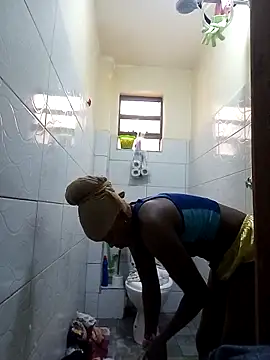 cute ella online show from October 31, 9:46 am