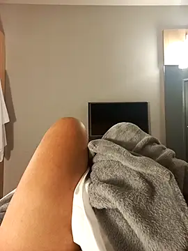 buterfly1519 online show from October 31, 2:46 am