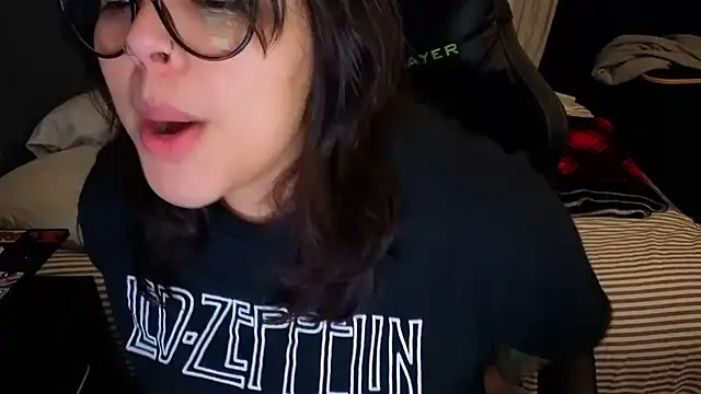 miacanela xo online show from May 3, 3:32 am