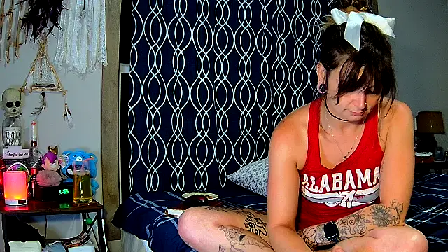 ZeelaXoXo online show from September 13, 4:09 am