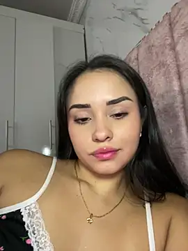 Kimmymadison- online show from July 13, 8:20 pm