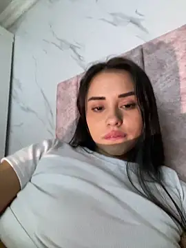 Kimmymadison- online show from June 7, 7:48 am