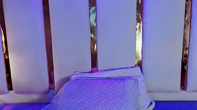 SaraMartini1 online show from March 3, 7:25 am