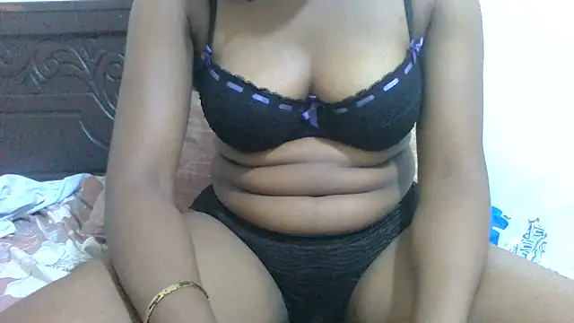 Honeyme24 online show from July 6, 3:14 pm