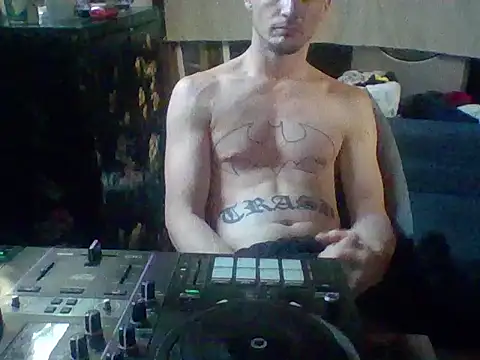 Snapshot of trash4cash chatting on October 1, 8:58 pm trash4cash online show from October 1, 8:58 pm
