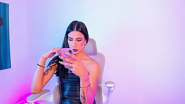 sofiaa grey  online show from June 29, 1:33 pm
