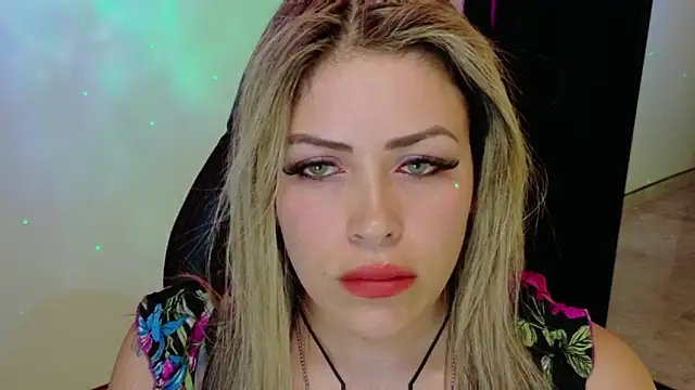 Natalia Montoya online show from November 30, 5:50 pm