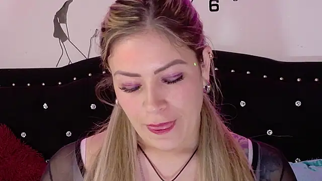 Natalia Montoya online show from September 10, 2:55 am