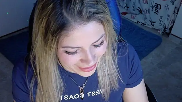 Natalia Montoya online show from October 19, 12:45 am