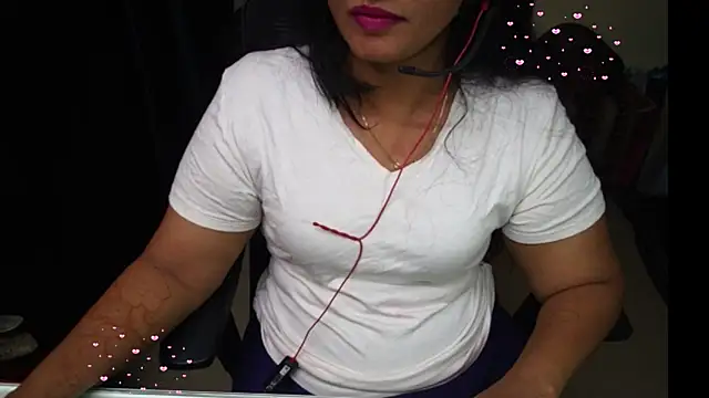 Arushisingh8888 online show from June 8, 1:56 pm