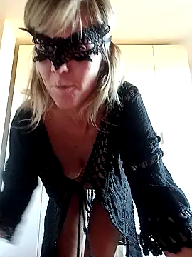 Snapshot of marvelline741 chatting on September 17, 4:27 pm marvelline741 online show from September 17, 4:27 pm