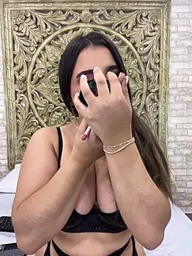 ThaniaJones online show from March 16, 11:58 am