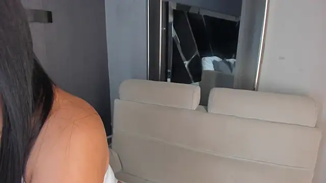 PaulinaDuarte online show from July 6, 11:37 am