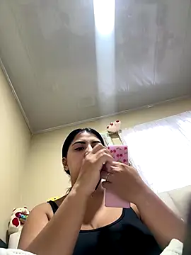 PaulinaDuarte online show from January 8, 11:47 am