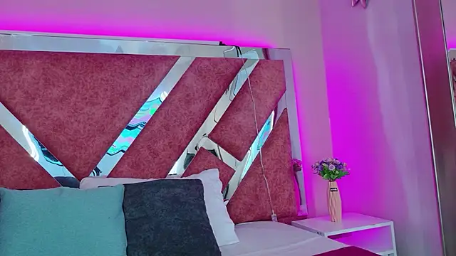 PaulinaDuarte online show from July 14, 12:10 pm