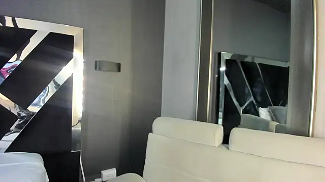 PaulinaDuarte online show from July 7, 11:46 am