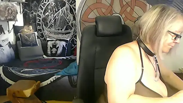 TittenMichelle online show from July 22, 11:44 am