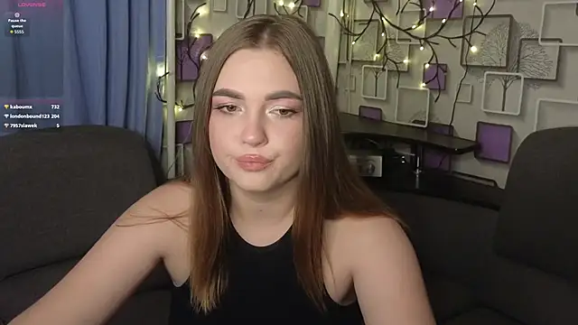 Snapshot of Grace_Fantasy chatting on September 28, 10:59 pm Grace Fantasy online show from September 28, 10:59 pm