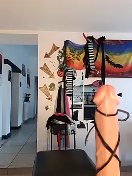 freyamoret online show from October 27, 6:09 am