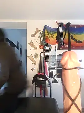 freyamoret online show from October 24, 5:58 am