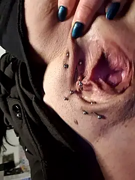 freyamoret online show from October 16, 5:10 am