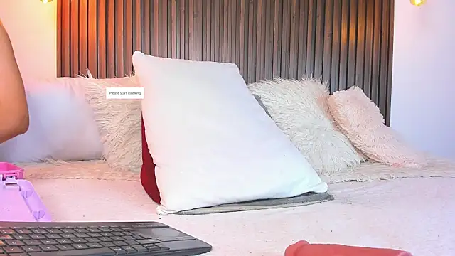 cloe bridgee online show from August 5, 1:01 am