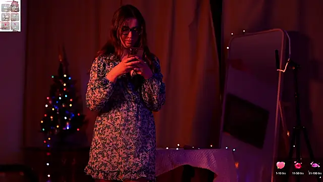 SweetyKitty18 online show from March 14, 7:48 pm