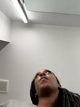 Your Paris online show from December 5, 2:11 am