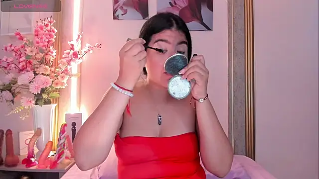 scarlet fostt  online show from July 10, 12:38 pm