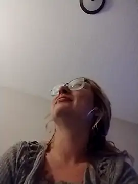 xWhoreAbleX Pika online show from December 18, 1:32 am