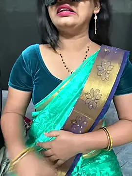 Snapshot of Magical-Couple-telugu chatting on September 21, 12:59 pm Magical-Couple-telugu online show from September 21, 12:59 pm