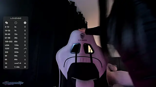 satanbabee online show from July 14, 2:05 am