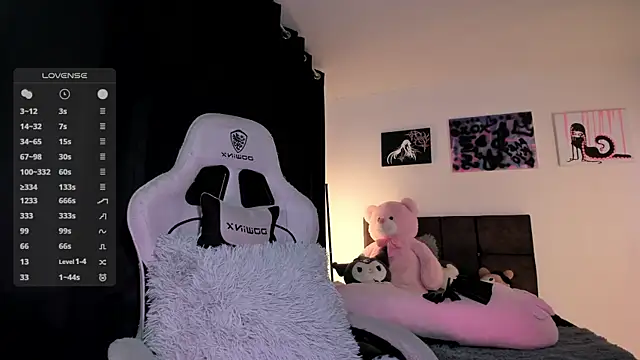 satanbabee online show from July 19, 2:03 am