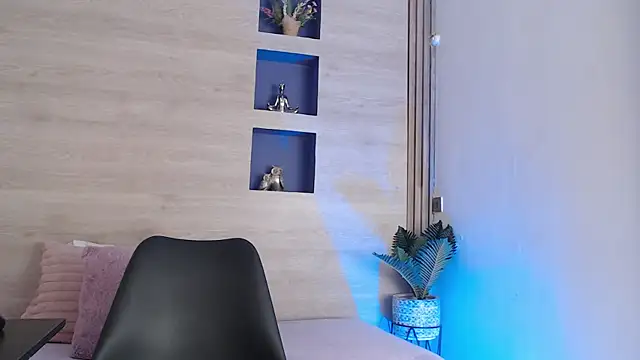 Dakotagloss online show from April 29, 8:25 pm