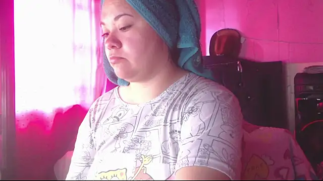NikkiRous  online show from July 7, 3:04 pm