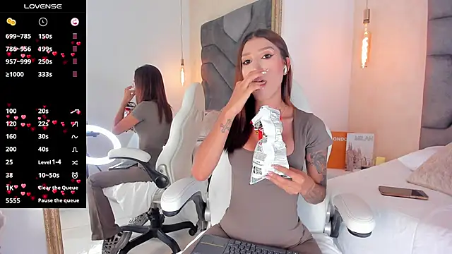 AilishBenson online show from September 20, 7:45 pm