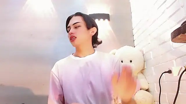 Daniela Pink  online show from October 17, 8:01 pm